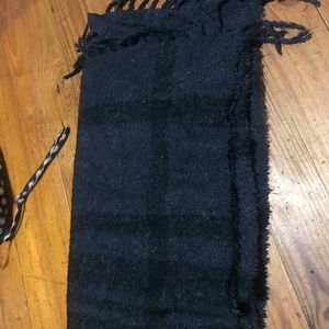 NWOT Gap Blue and black boucle plaid scarf. Huge and very soft!